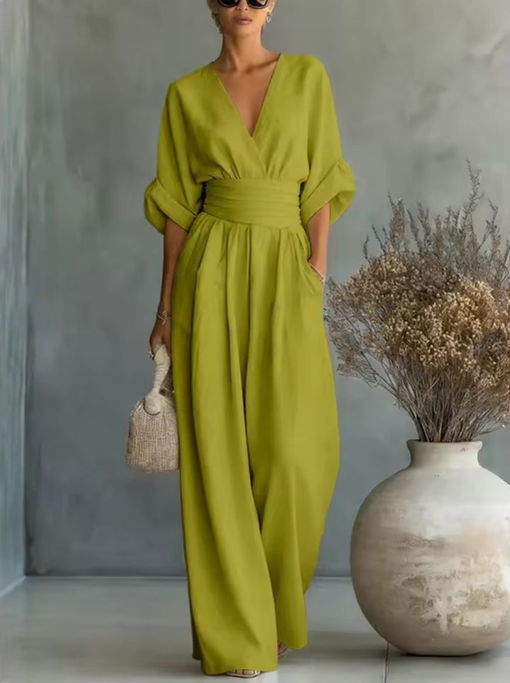 Sophie - Jumpsuit to Feel Comfortable and Polished on Your Day.