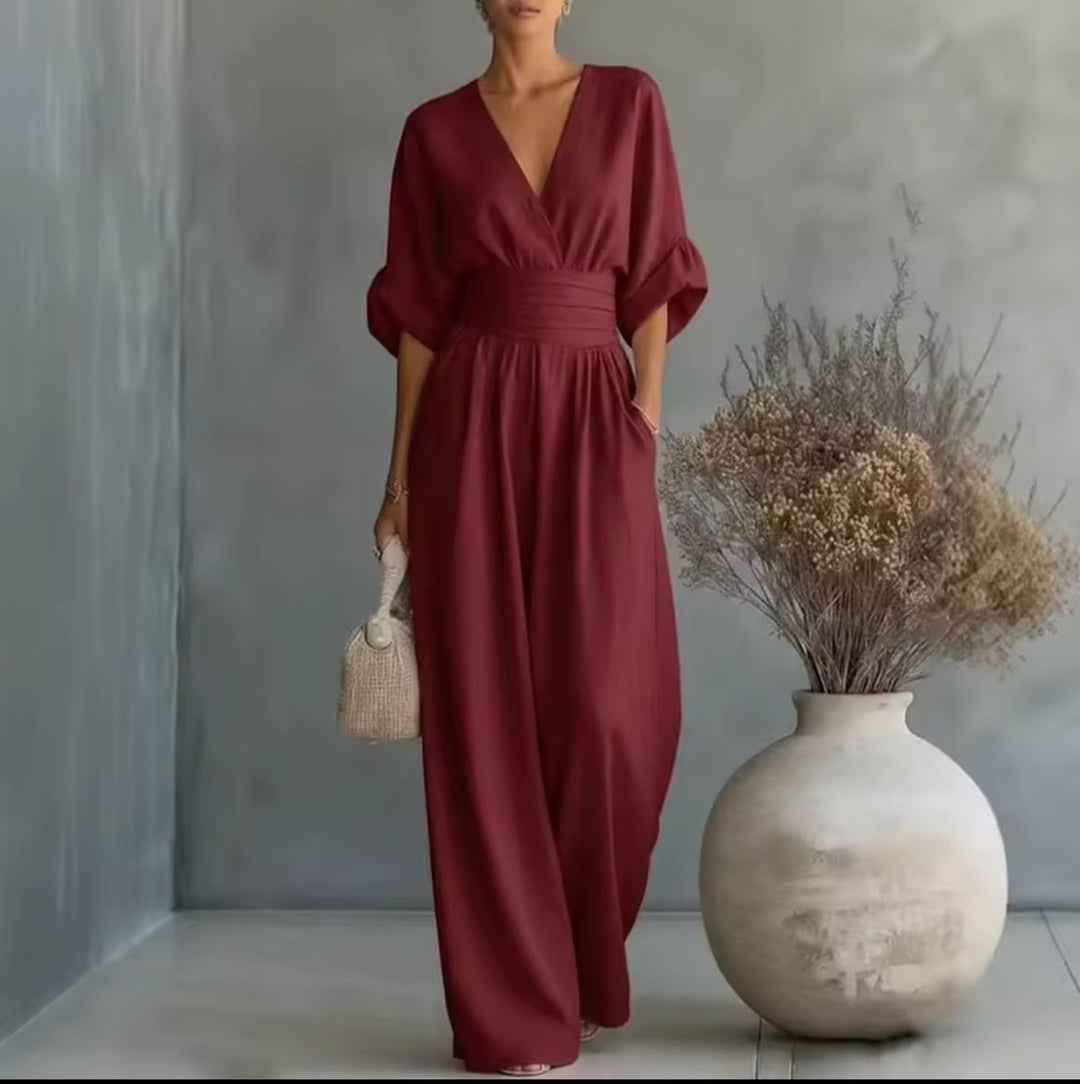 Sophie - Jumpsuit to Feel Comfortable and Polished on Your Day.
